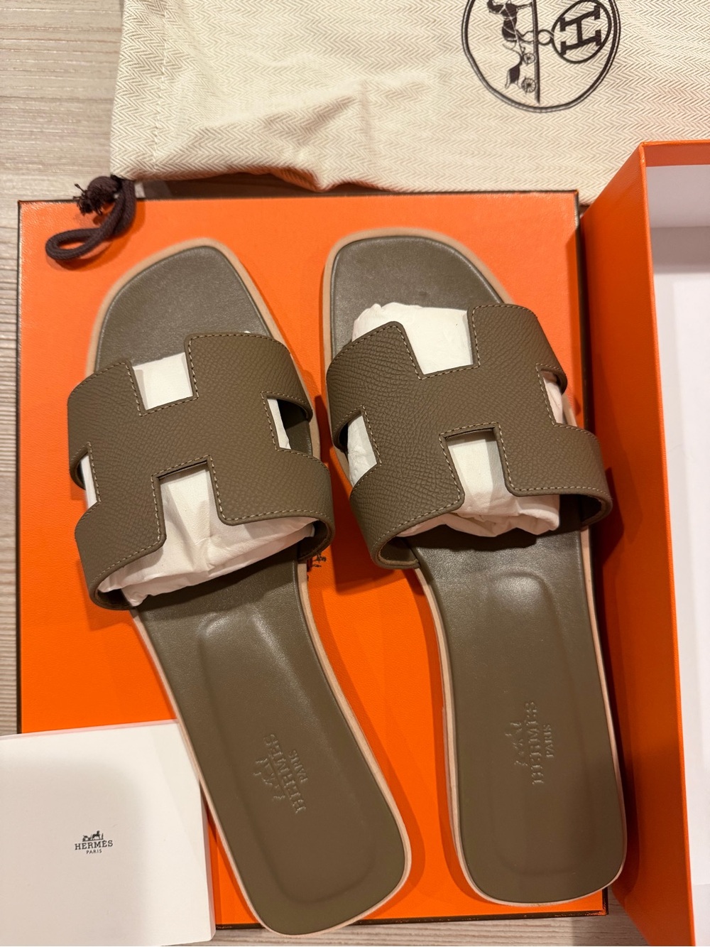 Hermes Olive Slide Sandals in Étoupe Size 40 - Picture 4 of 6
